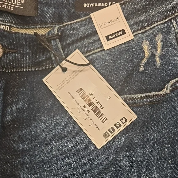 Judy Blue Buffalo Plaid Distressed Jeans - Picture 6 of 6